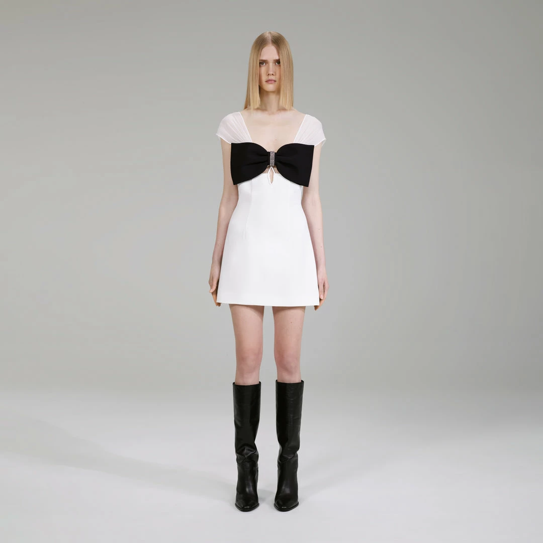 Self-portrait NEW ARRIVALS White And Black Crepe Bow Mini Dress