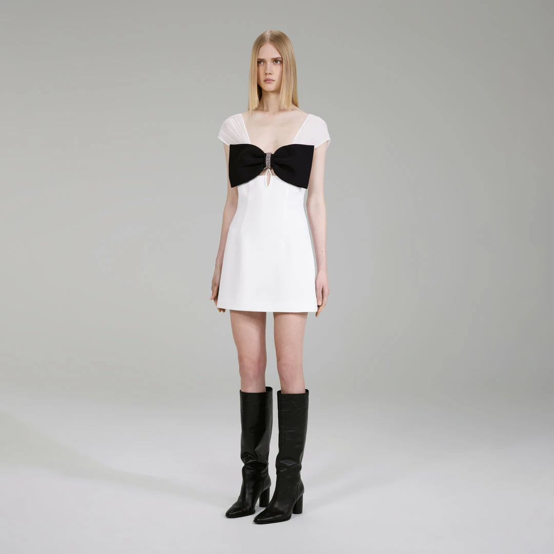 Self-portrait NEW ARRIVALS White And Black Crepe Bow Mini Dress